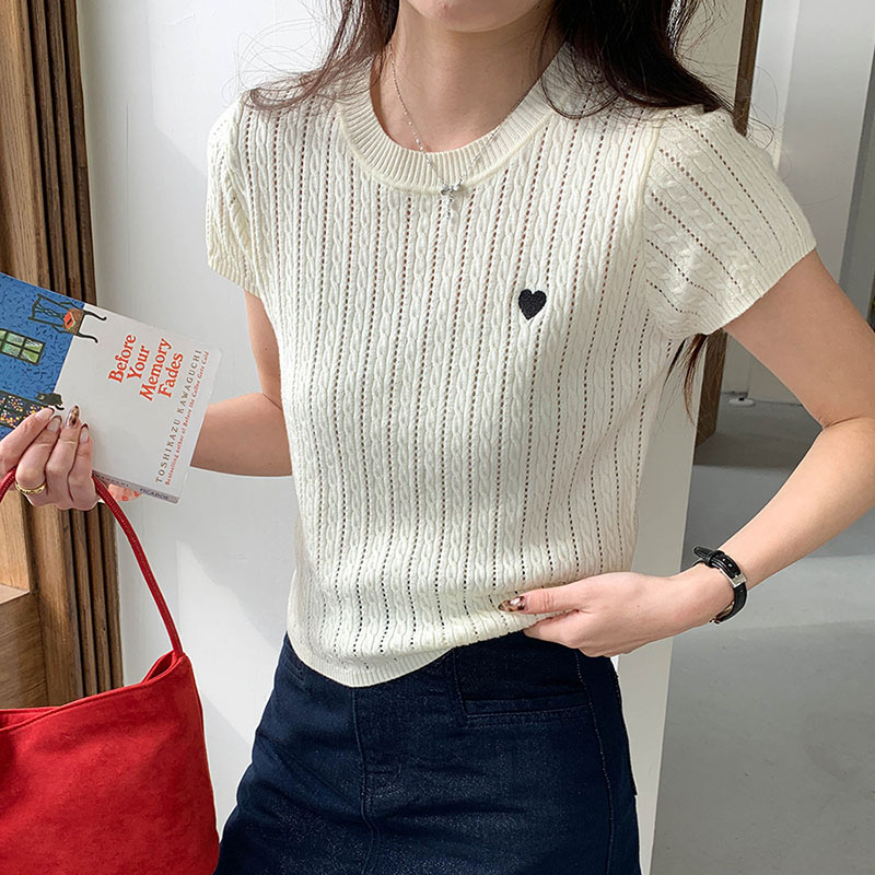 Women T-shirt Round Neck Short - Embroidery Design Love ulasan dan harga