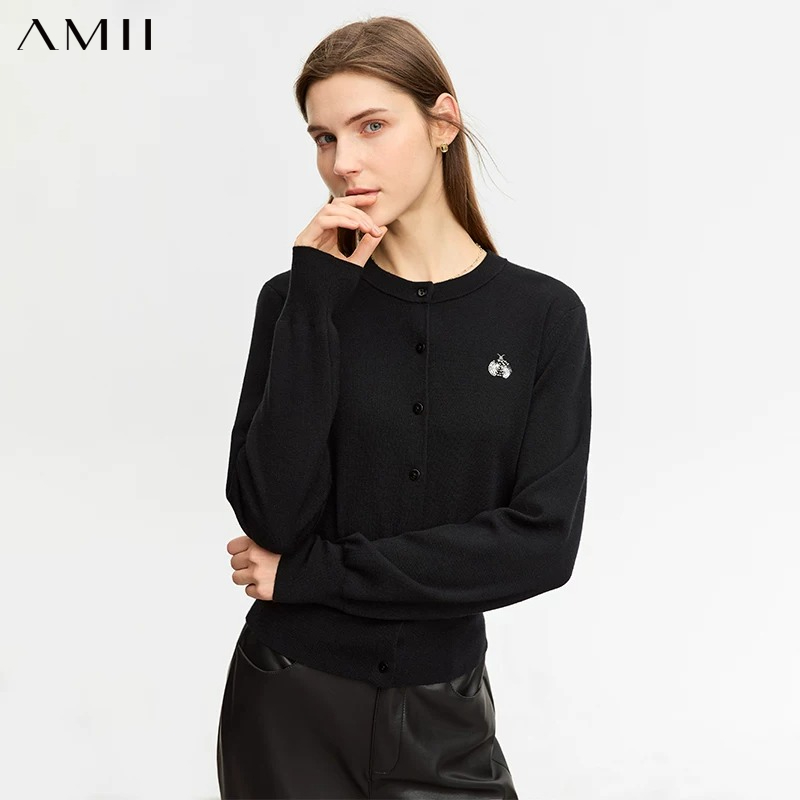 AMII Minimalist Woolly Sweater - Embroidery Lady Bug ulasan dan harga
