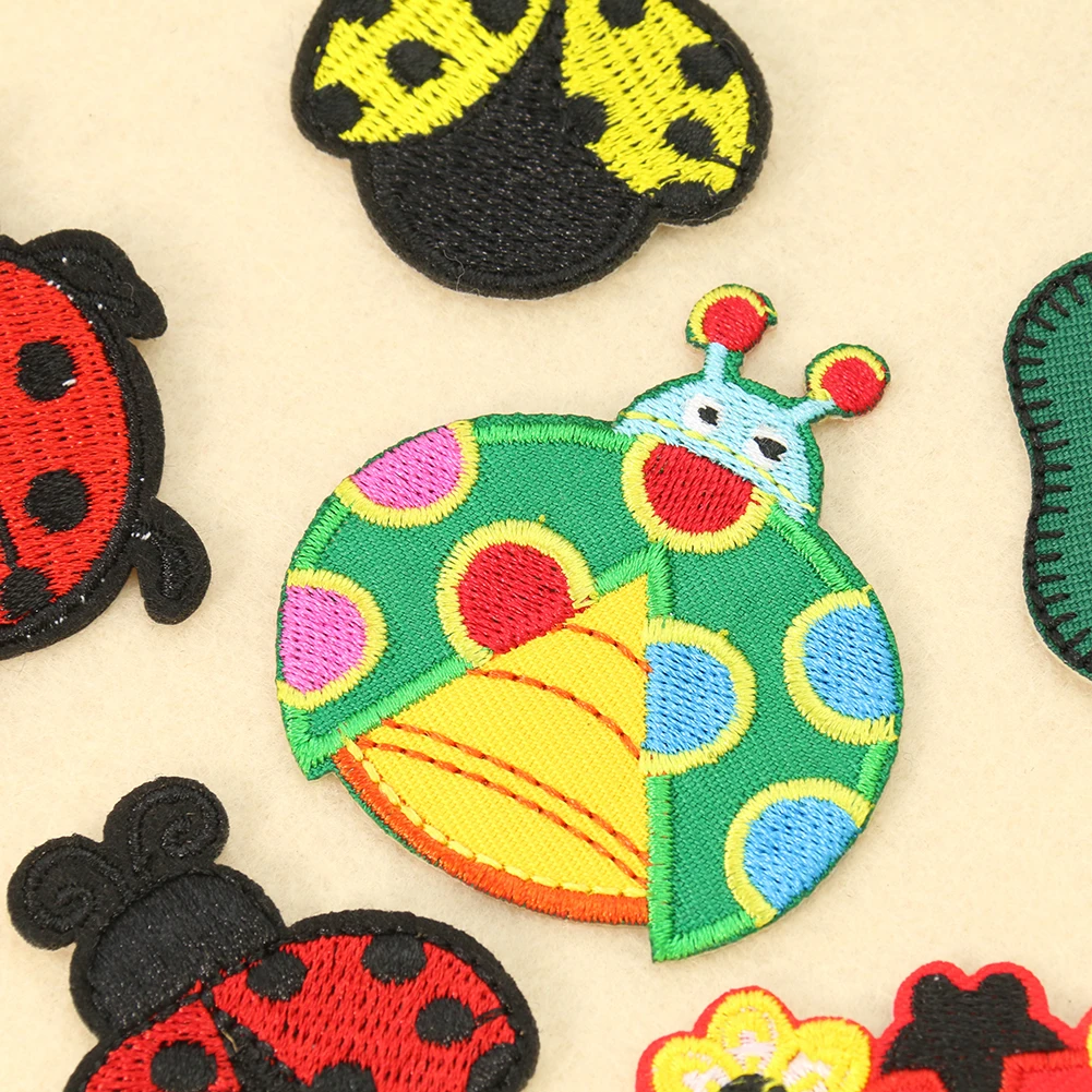 2PC Cartoon Ladybug Four-leaf  - Embroidery Lady Bug ulasan dan harga